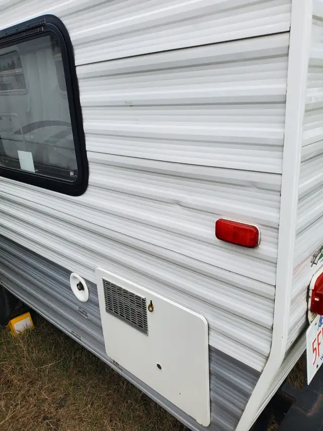 2012 Jayco Swift 184BH Travel Trailer - Photo 8