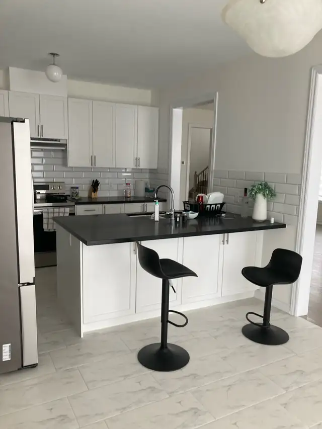 House for rent - Photo 2