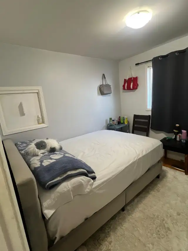3 Beds, 2 Bath house - Square One Mall - Photo 10