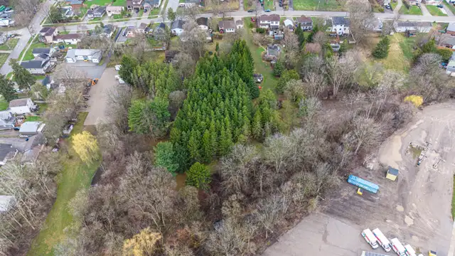 INGERSOLL - 660' deep lot with development potential - Photo 2