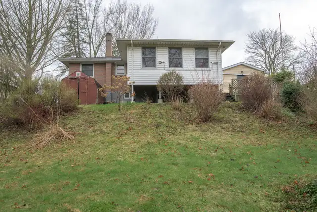 INGERSOLL - 660' deep lot with development potential - Photo 3