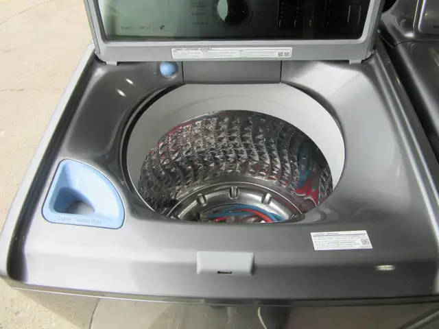 NEWER SAMSUNG WASHER/DRYER - Photo 3