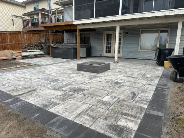 Paving stones, Firepit, Backyard design - Photo 3