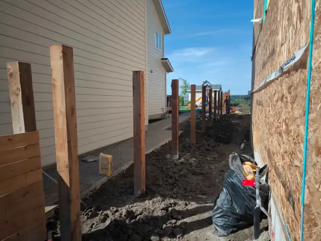 Professional Fence Installation Edmonton — Free Quotes — Soverei - Photo 4