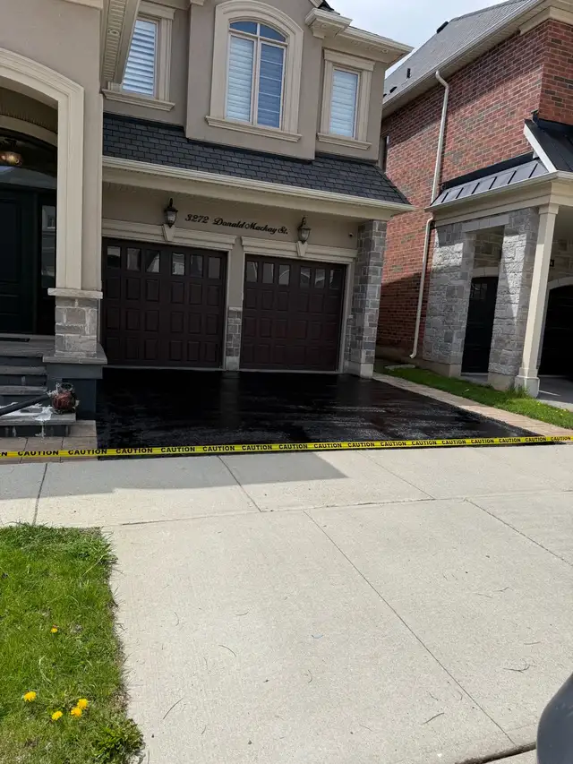 Driveway sealing - Photo 3