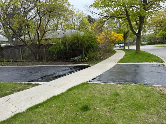 Driveway sealing - Photo 4