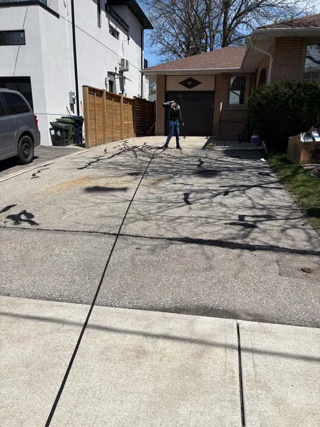 Driveway sealing - Photo 4