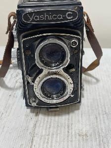 Vintage Yashica-C Camera - Photo 2
