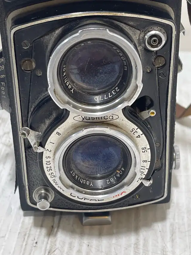 Vintage Yashica-C Camera - Photo 3
