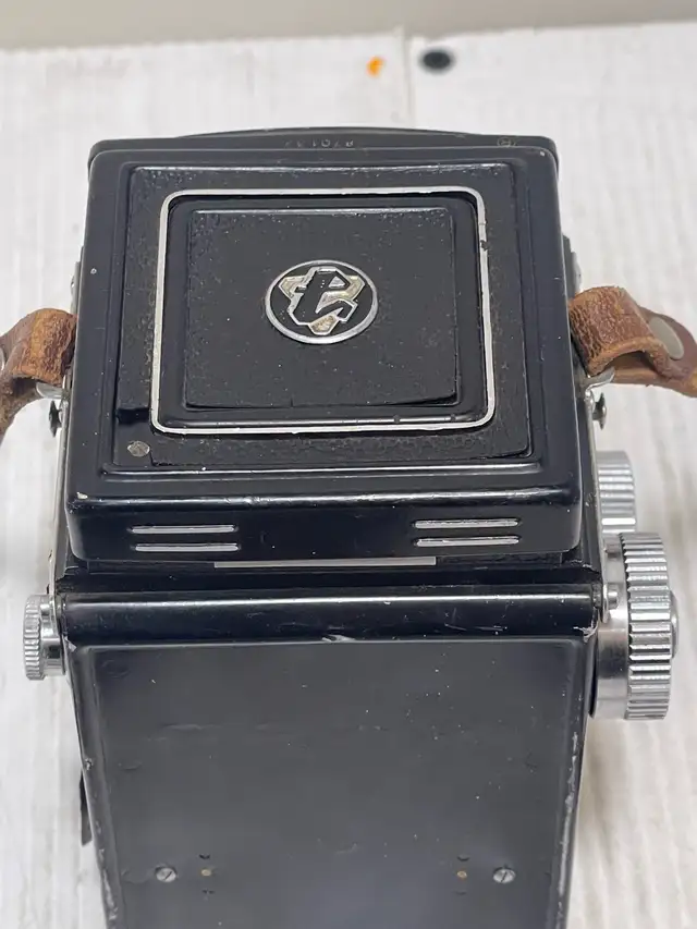 Vintage Yashica-C Camera - Photo 7