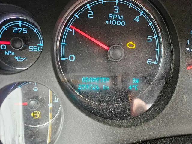 2009 Chevy Avalanche - Photo 2