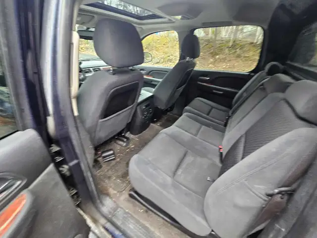 2009 Chevy Avalanche - Photo 3