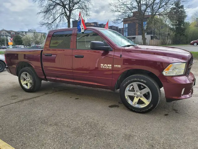 2018 Ram 1500 ST Tradesman Crew Cab 4X4 Bluetooth Dodge Serviced - Photo 3