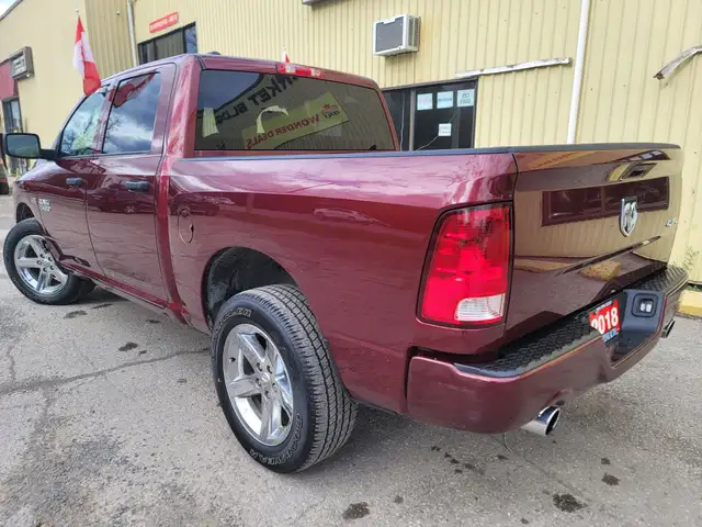 2018 Ram 1500 ST Tradesman Crew Cab 4X4 Bluetooth Dodge Serviced - Photo 6