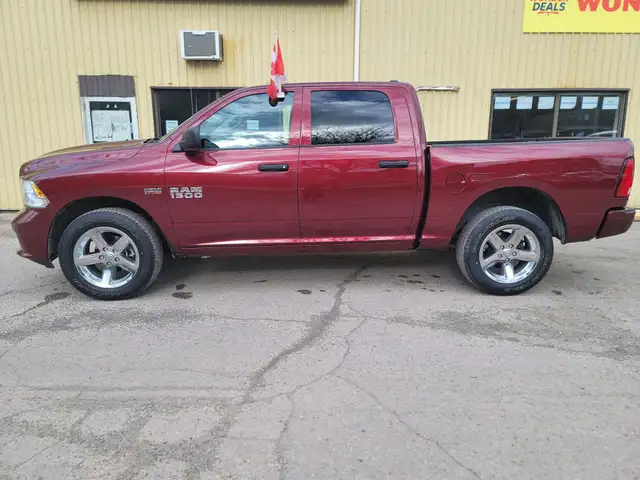 2018 Ram 1500 ST Tradesman Crew Cab 4X4 Bluetooth Dodge Serviced - Photo 7