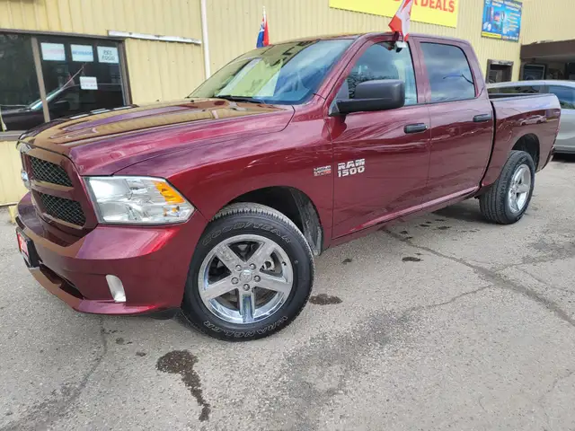 2018 Ram 1500 ST Tradesman Crew Cab 4X4 Bluetooth Dodge Serviced - Photo 8
