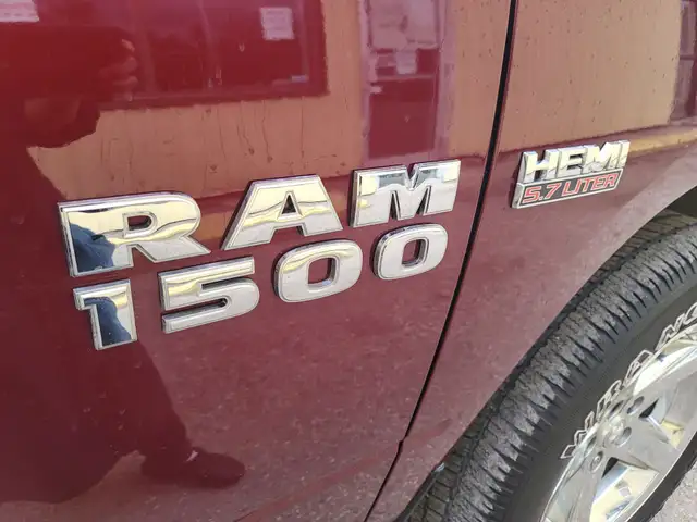 2018 Ram 1500 ST Tradesman Crew Cab 4X4 Bluetooth Dodge Serviced - Photo 10