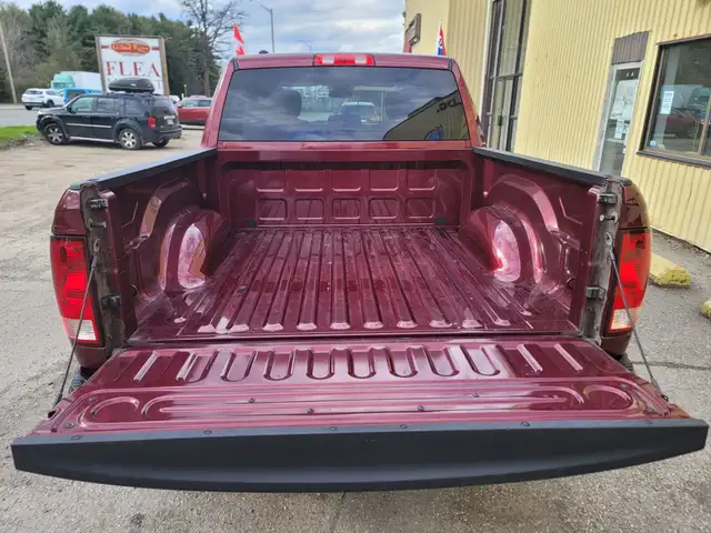 2018 Ram 1500 ST Tradesman Crew Cab 4X4 Bluetooth Dodge Serviced - Photo 11