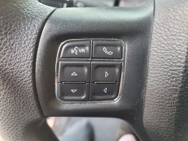 2018 Ram 1500 ST Tradesman Crew Cab 4X4 Bluetooth Dodge Serviced - Photo 20