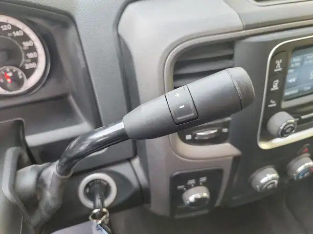 2018 Ram 1500 ST Tradesman Crew Cab 4X4 Bluetooth Dodge Serviced - Photo 21