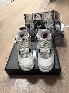 Jordan 4 Retro OG Flight Club Sail / Black - University Red