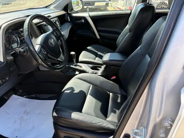 2014 Toyota RAV4 AWD 4dr Limited - Photo 10
