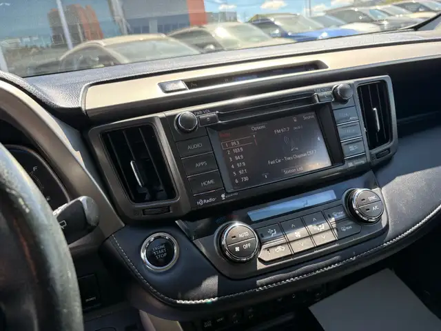 2014 Toyota RAV4 AWD 4dr Limited - Photo 12