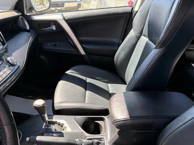 2014 Toyota RAV4 AWD 4dr Limited - Photo 13