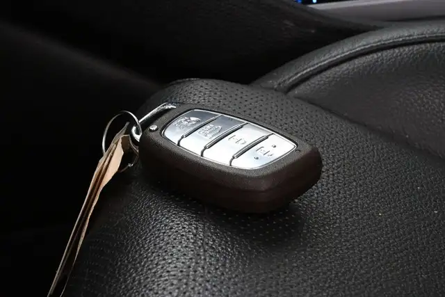 2018 Hyundai Tucson Luxury AWD Leather, Sunroof, Apple/Android, - Photo 5