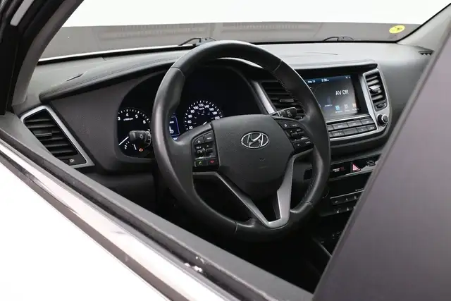 2018 Hyundai Tucson Luxury AWD Leather, Sunroof, Apple/Android, - Photo 6