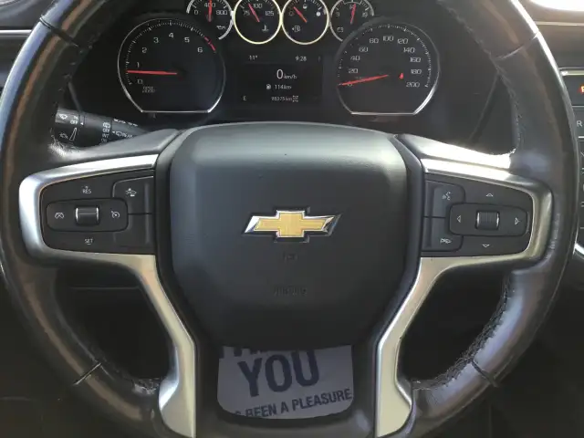 2021 Chevrolet Suburban - Photo 9