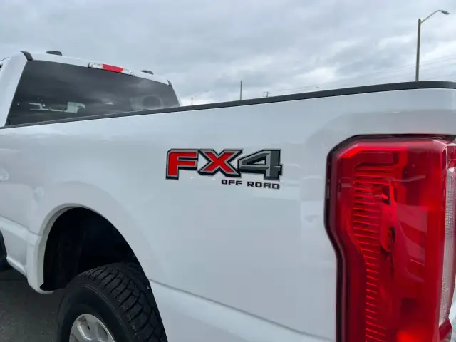 2024 Ford Super Duty F-250 SRW - Photo 4