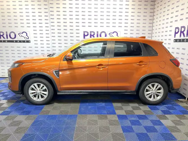 2022 Mitsubishi RVR - Photo 2