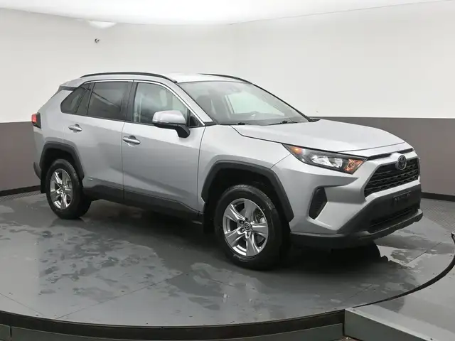 2025 Toyota RAV4 LE HYBRID & GAS |AWD | LOW MILEAGE | APPLE CARP
