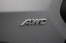 2025 Toyota RAV4 LE HYBRID & GAS |AWD | LOW MILEAGE | APPLE CARP - Photo 5