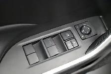 2025 Toyota RAV4 LE HYBRID & GAS |AWD | LOW MILEAGE | APPLE CARP - Photo 6