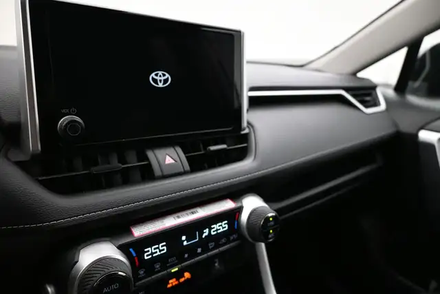 2025 Toyota RAV4 LE HYBRID & GAS |AWD | LOW MILEAGE | APPLE CARP - Photo 9