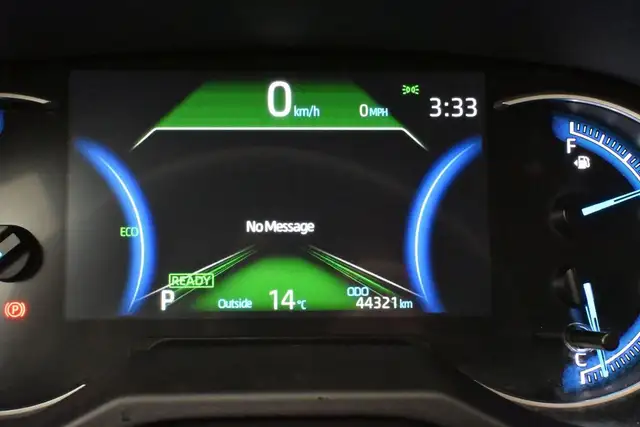 2025 Toyota RAV4 LE HYBRID & GAS |AWD | LOW MILEAGE | APPLE CARP - Photo 12