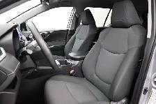 2025 Toyota RAV4 LE HYBRID & GAS |AWD | LOW MILEAGE | APPLE CARP - Photo 17