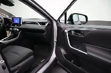 2025 Toyota RAV4 LE HYBRID & GAS |AWD | LOW MILEAGE | APPLE CARP - Photo 27