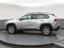 2025 Toyota RAV4 LE HYBRID & GAS |AWD | LOW MILEAGE | APPLE CARP - Photo 29