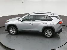 2025 Toyota RAV4 LE HYBRID & GAS |AWD | LOW MILEAGE | APPLE CARP - Photo 45