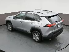 2025 Toyota RAV4 LE HYBRID & GAS |AWD | LOW MILEAGE | APPLE CARP - Photo 46