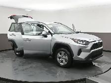 2025 Toyota RAV4 LE HYBRID & GAS |AWD | LOW MILEAGE | APPLE CARP - Photo 51