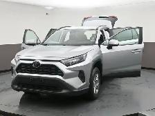 2025 Toyota RAV4 LE HYBRID & GAS |AWD | LOW MILEAGE | APPLE CARP - Photo 52
