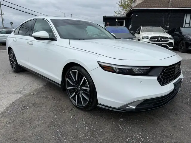 2023 Honda Accord Hybrid Touring - Photo 3