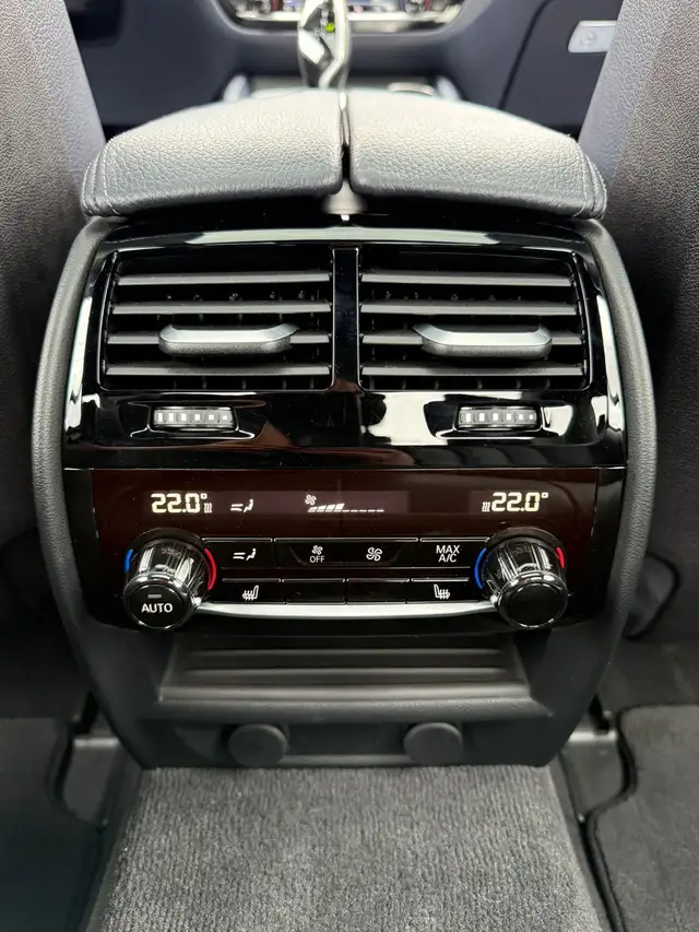 2017 BMW 5 Series 540i xDrive M Package - Photo 9