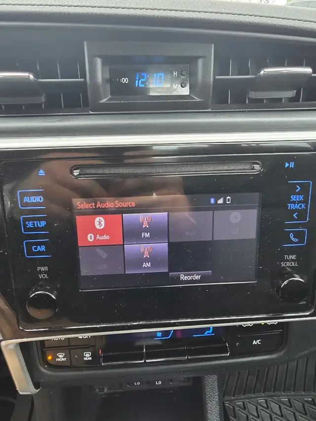 2019 Toyota Corolla LE - Photo 10
