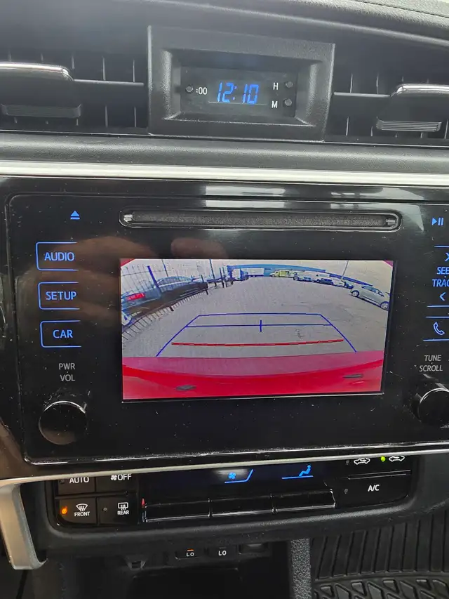 2019 Toyota Corolla LE - Photo 11