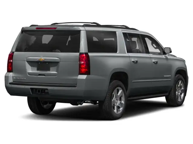 2019 Chevrolet Suburban LT - Photo 2